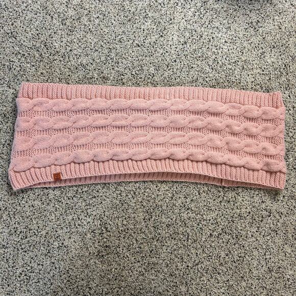 NWT Ocean Beach Pink Chunky Cable Knit Infinity Scarf - Picture 4 of 4